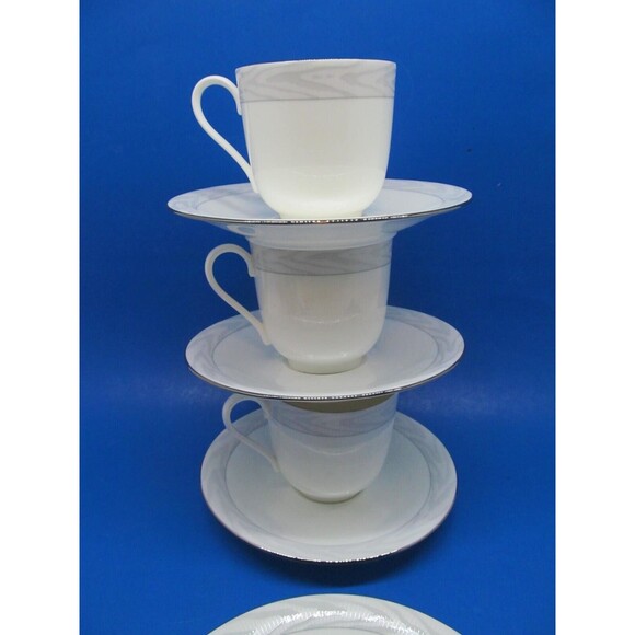 Mikasa Satin Moire Set Of 4 Saucers And 3 Footed Cups - Picture 9 of 16